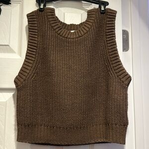 Brown sweater vest size M